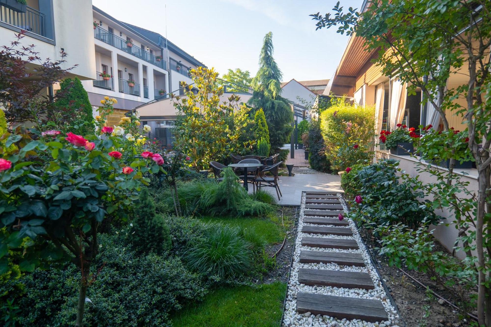 Pensiunea Nora Prestige Timisoara Luaran gambar